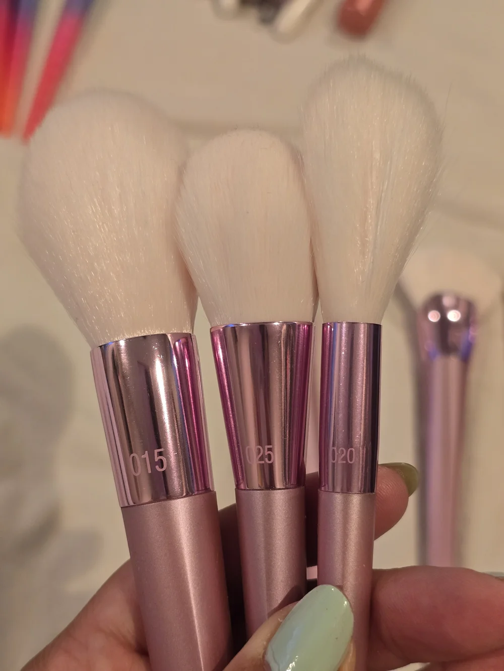 Real Techniques Pink 6-Piece Makeup Brush Set - Soft White Bristles